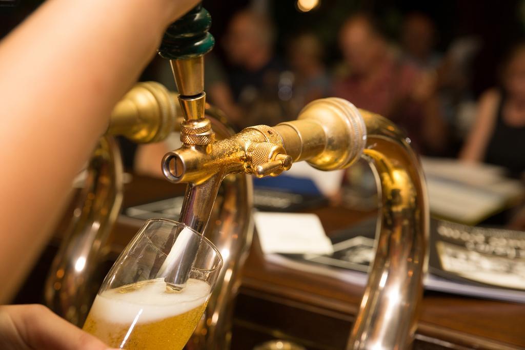 Hajo'S Germania Lodge & Irish Pub Rüdesheim am Rhein Eksteriør bilde