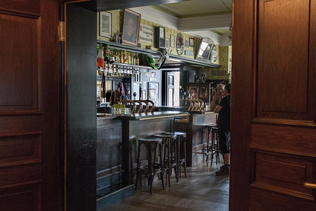 Hajo'S Germania Lodge & Irish Pub Rüdesheim am Rhein Eksteriør bilde