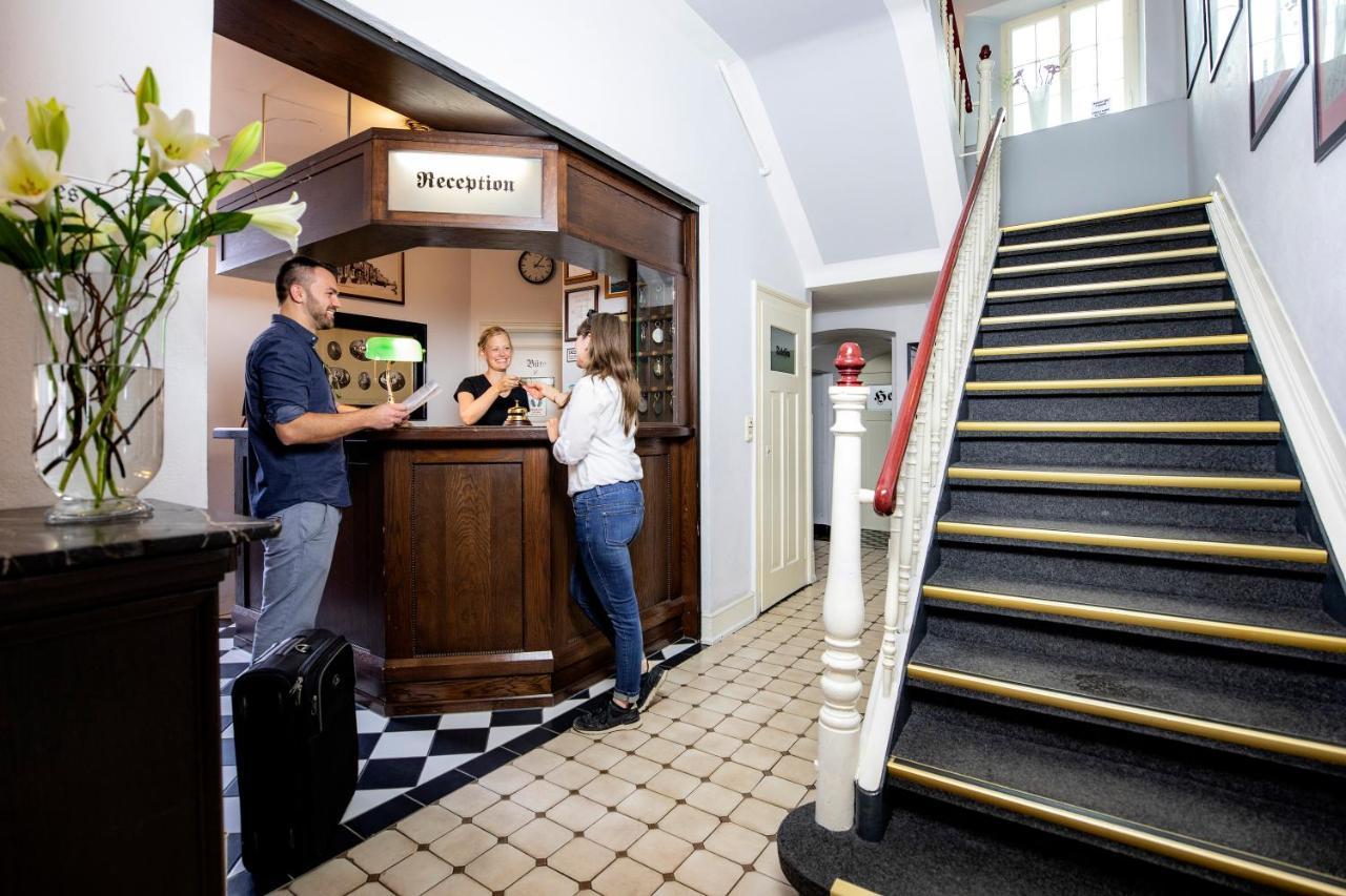 Hajo'S Germania Lodge & Irish Pub Rüdesheim am Rhein Eksteriør bilde